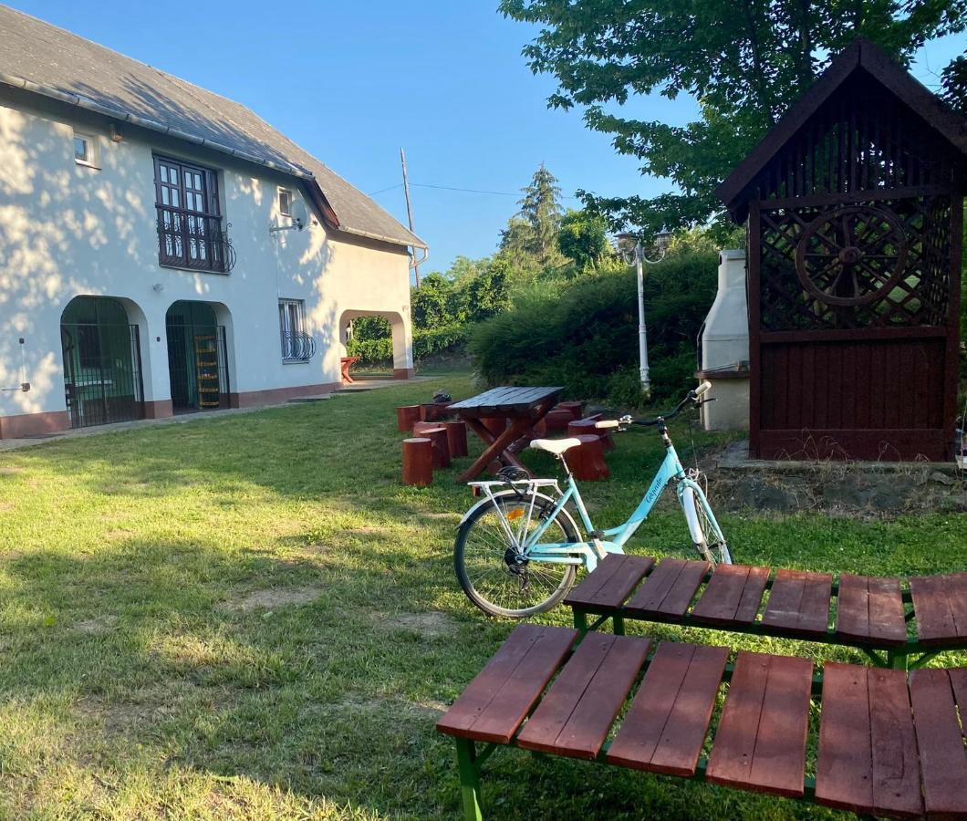 Toereki 34 Vendeghaz Lägenhet Siófok Exteriör bild